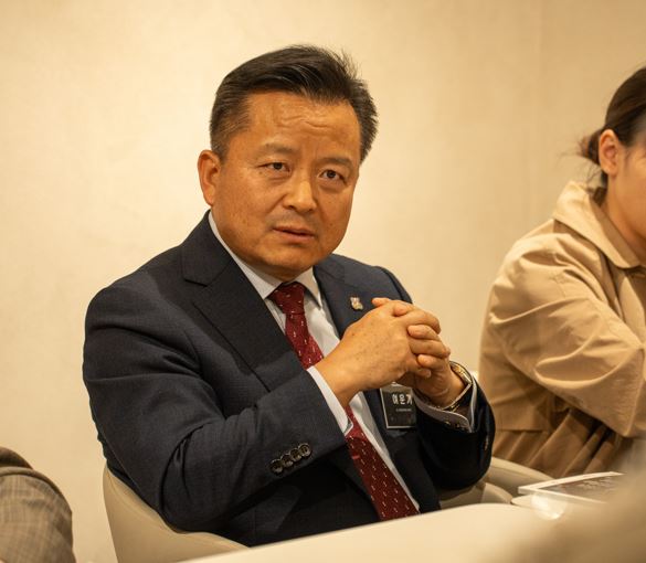 رئيس المؤسسة الكورية الإفريقية - تصوير: Lee DongWook